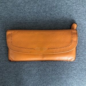 Orange/Yellow Coach super thin wallet! ♥️🥳